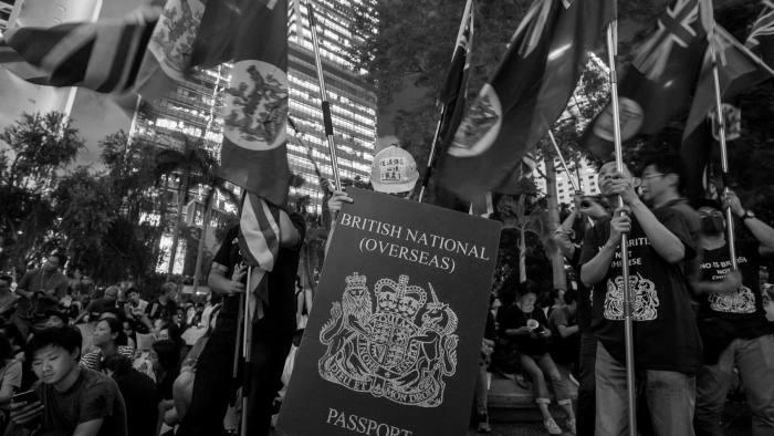 How Can a Hong Kong Citizen Apply For UK Citizenship?